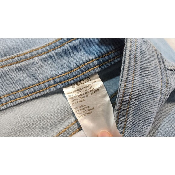 LOGO by Lori Goldstein Women's 18W Blue Barrel Leg Jeans NWOT - Picture 7 of 10